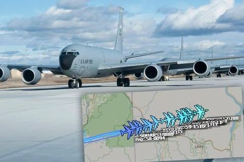 20 máy bay tiếp dầu KC-135 của không quân Mỹ đồng loạt cất cánh