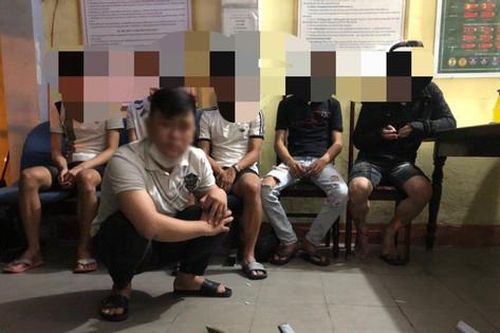 Cảnh sát nổ súng, vây bắt nhóm thanh niên mang hung khí đi hỗn chiến