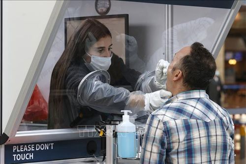 Israel dự định xét nghiệm COVID-19 qua nước bọt
