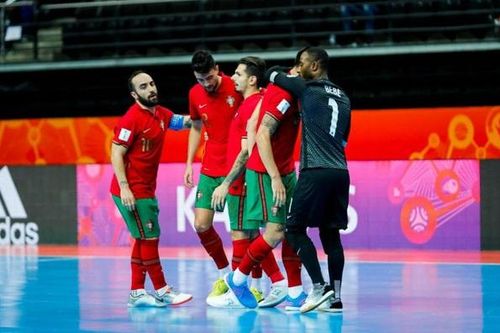 Xem Messi, Ronaldo của futsal