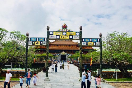 Từ 1/10, Thừa Thiên Huế mở cửa phục vụ du khách tham quan ngoài trời một số điểm di tíchTin khácVững vàng trên trận tuyến chống 'giặc lửa'Thông tin về đầu mối liên lạc, ứng trực 24/24 giờ hỗ trợ công dân nước ngoài của Sở Ngoại vụ tỉnh Lạng Sơn