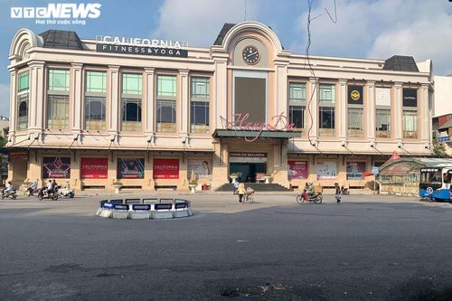 Chợ 'nhà giàu' vẫn đóng cửa im lìm sau nhiều ngày Hà Nội nới lỏng giãn cách