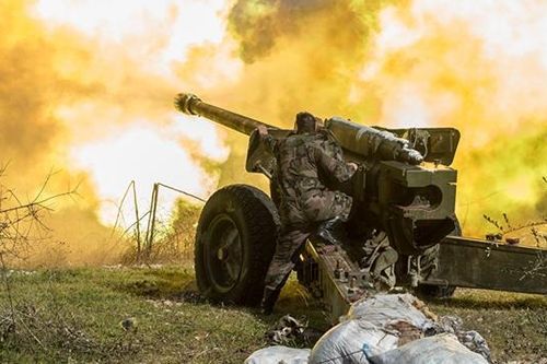 Pháo binh Syria phối hợp máy bay Nga dồn dập nã đạn vào Idlib