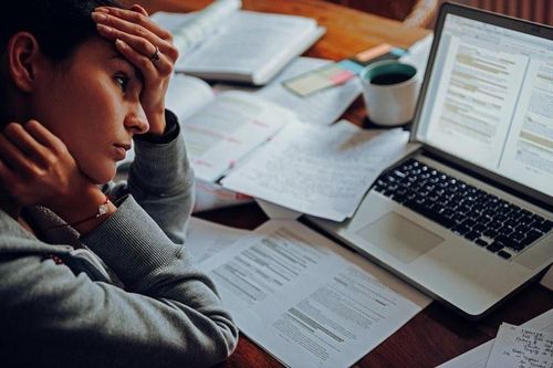 Ngày càng nhiều phụ nữ Mỹ kiệt sức vì công việc