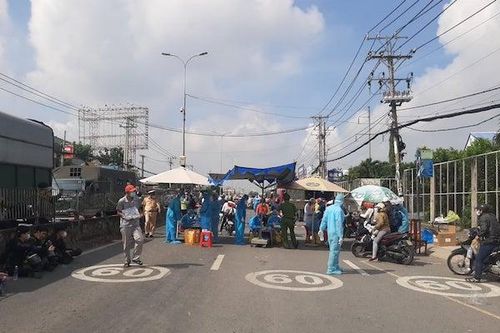Người dân ở các tỉnh muốn trở lại TP Hồ Chí Minh làm việc cần điều kiện gì?