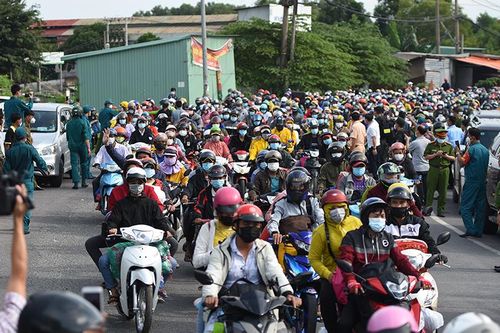 Đồng Nai hỗ trợ đưa hơn 6.000 người dân về quê