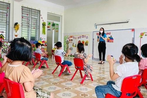 Hà Tĩnh vượt khó, tổ chức dạy học trực tiếp hiệu quả