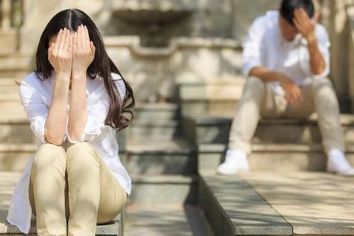 Cảnh báo hiểm họa từ bạn 'thuê' trên mạng