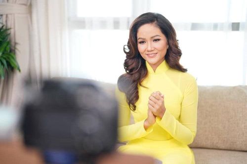 H'Hen Niê 'Nàng hậu quốc dân' khi lần đầu kêu gọi từ thiện nhưng rất minh bạch, rõ ràng