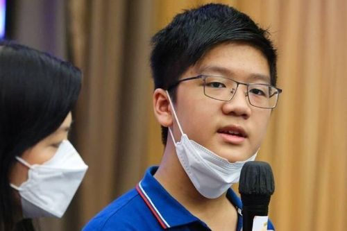 Thần đồng 13 tuổi trở thành sinh viên đại học