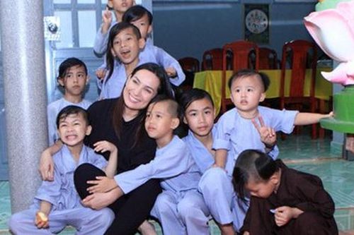 Pháp lý quanh việc nuôi dưỡng 23 người con nuôi của Phi Nhung