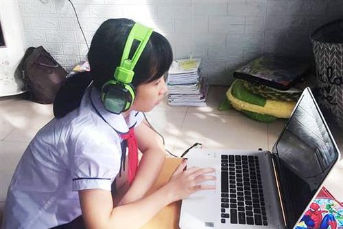 Giúp học sinh nâng cao văn hóa học trực tuyến