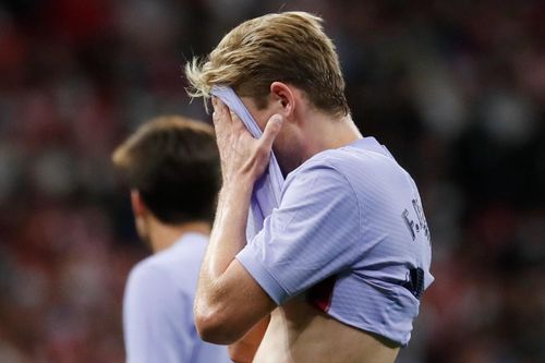 Barca còn trượt dài nếu tiếp tục giữ Koeman