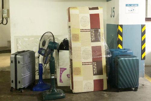 Tấp nập chuyển nhà khi vừa nới lỏng giãn cách ở TP.HCM