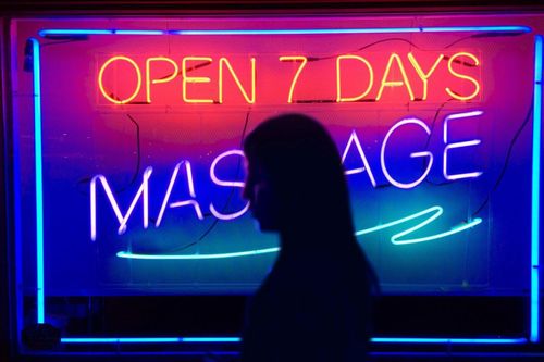 Vấn nạn massage trá hình ở New York