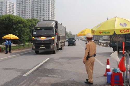 Hà Nội: Kiểm soát hơn 22.000 lượt phương tiện, gần 30.000 lượt người ra vào nội đô