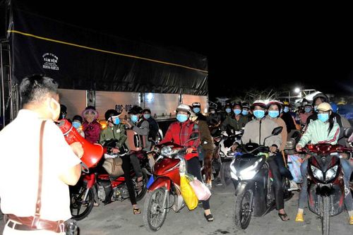 Cà Mau tạm ngừng nới lỏng giãn cách xã hội