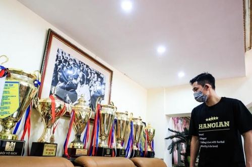 Cầu thủ Hai Long ký hợp đồng 5 năm với Hà Nội FC