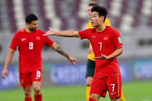 'Nền bóng đá Trung Quốc sẽ sụp đổ nếu thua tuyển Việt Nam'