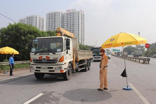 Các doanh nghiệp vận tải chỉ cần làm xét nghiệm mà Bộ Y tế quy định