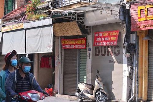 Phố buôn bán sầm uất nhất Hà Nội đìu hiu, hàng loạt cửa hàng treo biển cho thuê