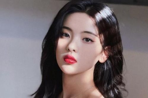 Ngày nào còn bị chê EQ thấp, giờ Dương Siêu Việt nói câu nào khiến anti 'cấm khẩu' câu đó