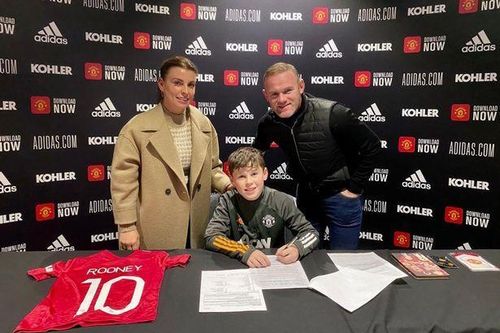 Con trai Rooney ghi 4 bàn cho đội trẻ M.U