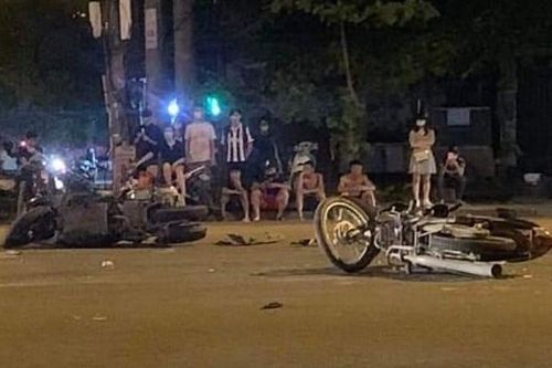 Hải Dương: 2 mô tô va chạm giữa ngã tư, 2 người thương vong