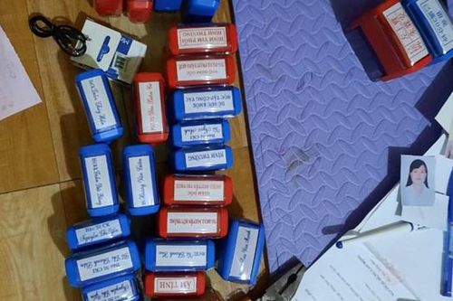 Hải Dương: Khởi tố nhóm đối tượng làm giả tài liệu, con dấu
