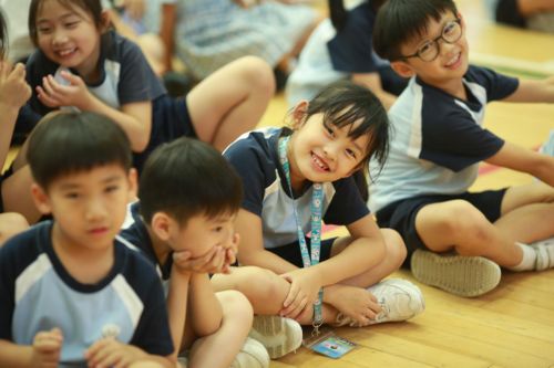 Ngôi trường đào tạo học sinh tài năng ở Hong Kong
