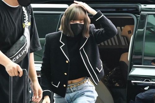 Phong cách của BlackPink khi tới Pháp