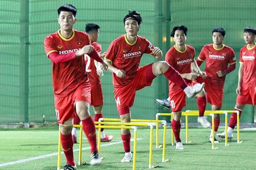 Tuyển Việt Nam xác lập điểm rơi phong độ