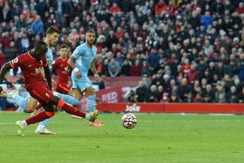 Fan MU bi quan khi chứng kiến Liverpool hòa Man City kịch tính
