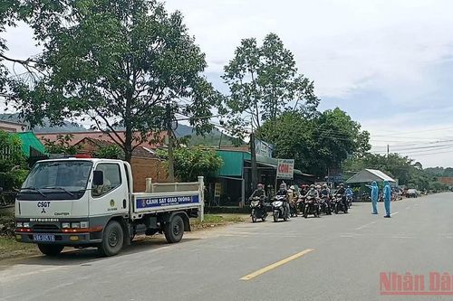 Lâm Đồng hỗ trợ người dân trở về địa phương