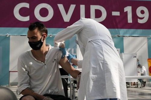 Nga ghi nhận số ca mắc COVID-19 và ca tử vong cao nhất thế giới