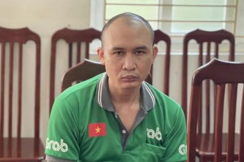 Cướp điện thoại của người say rồi lừa bạn nạn nhân hàng chục triệu đồng