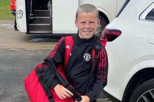 Con trai Rooney ghi 4 bàn một trận cho đội trẻ MU