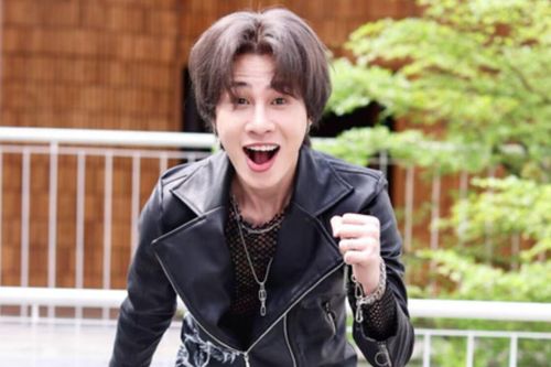 Jack bị tố cố tỏ ra ngầu nhất khi đứng cùng đàn anh, đàn chị, liền bị netizen ra tay 'trừng phạt'