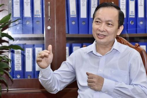 Phó Thống đốc NHNN chia sẻ khó khăn nếu các tổ chức tín dụng giảm lãi suất cho vay