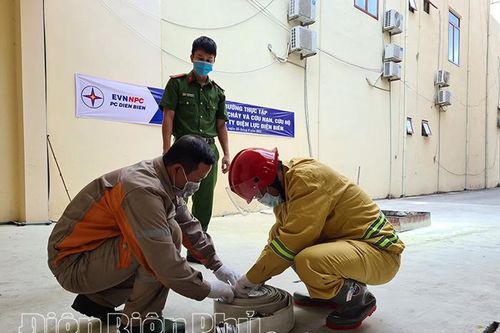 Công ty Điện lực Điện Biên thực tập phương án chữa cháy và cứu nạn cứu hộ