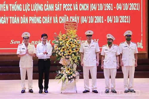 Gặp mặt kỷ niệm 60 năm Ngày truyền thống lực lượng Cảnh sát PCCC và CNCH; 20 năm Ngày toàn dân PCCC