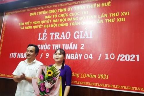 Chính trị - Xã hội Xây dựng Đảng Trao giải tuần 2 cuộc thi tìm hiểu Nghị quyết của Đại hội Đảng toàn quốc và Đại hội Đảng bộ tỉnh
