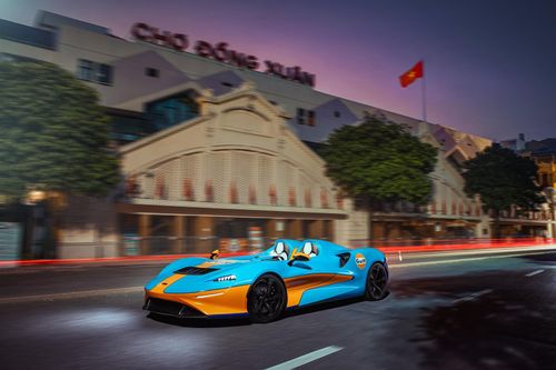 Siêu xe McLaren Elva bất ngờ xuất hiện trên phố Hà Nội
