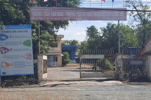 Hai phó giám đốc trung tâm văn hóa ở Vĩnh Long bị thu hồi tiền hỗ trợ