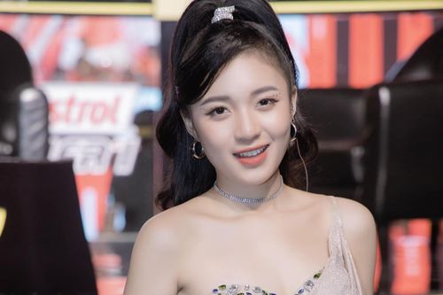 MC Phương Thảo công khai bạn trai