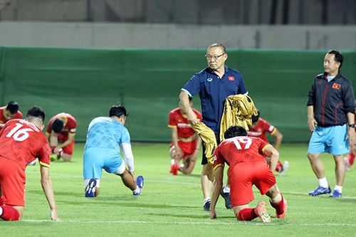 HLV Park Hang Seo tung 'hỏa mù'