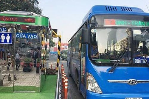 TPHCM mở lại 4 tuyến buýt