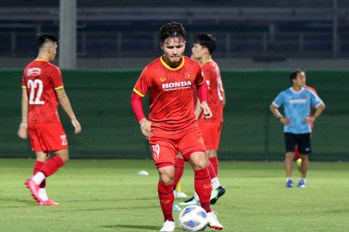 Quang Hải 'nổ súng' trước trận gặp Trung Quốc