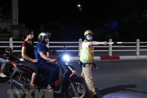 Hà Nội tuyên truyền, nhắc nhở dân chấp hành nghiêm phòng chống dịch