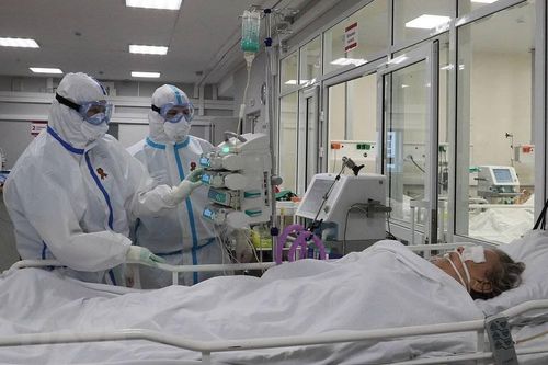 Nguyên nhân dẫn đến tỷ lệ tử vong vì COVID-19 cao tại Nga